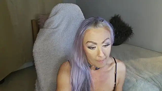 TheOGMiaMystique webcam