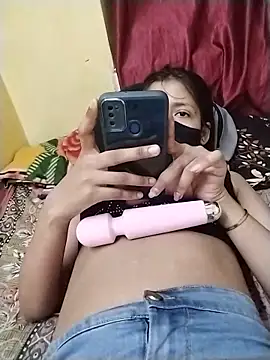 Pg_naina live cam on StripChat