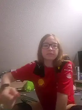 Freaky-Doll webcam
