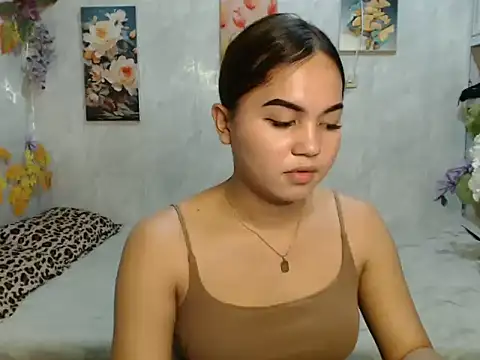ur_asiankat webcam