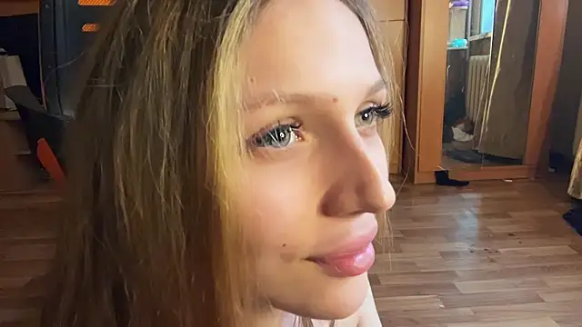 xXMelanieseXx live cam on StripChat