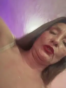 lilian_prada - Lilian_prada's free webcam - UK Sex Cams