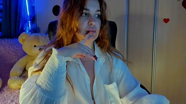 CoraSwon webcam