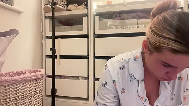 maisiesmithx live cam on StripChat