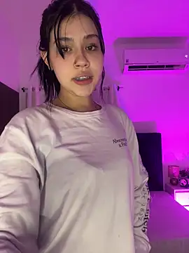 Lily_Woodz live cam on StripChat