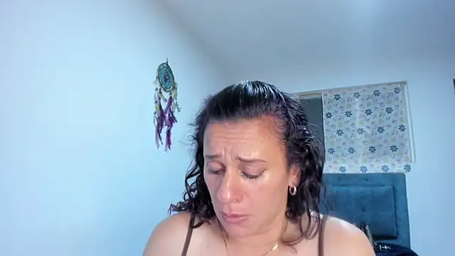 sofi_saliva2511 webcam