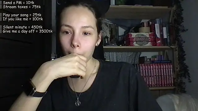 Yuna5343 live cam on StripChat