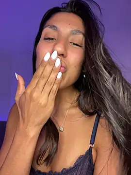 MaddyX__ webcam