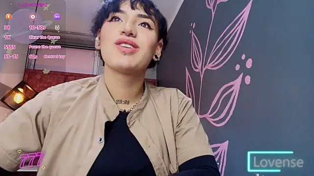 Kiara_Fox__ webcam