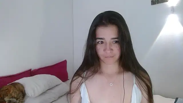 sensualstryp live cam on StripChat
