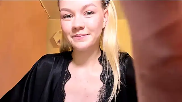 MiaCashe webcam