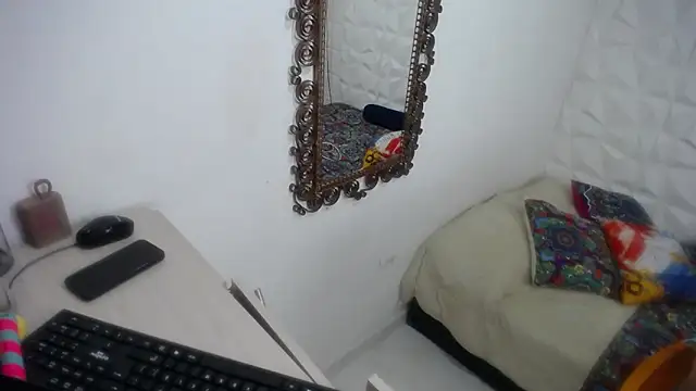 Valerie_simons webcam