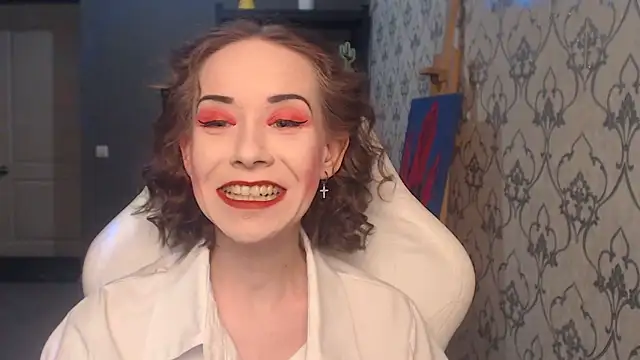 FascinatingEyess live cam on StripChat