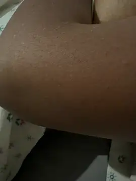 shakybabyx live cam on StripChat
