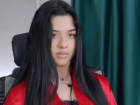 MissNaomiBelle live cam on StripChat