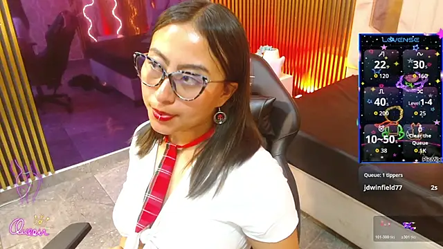 Amhira_Tay live cam on StripChat