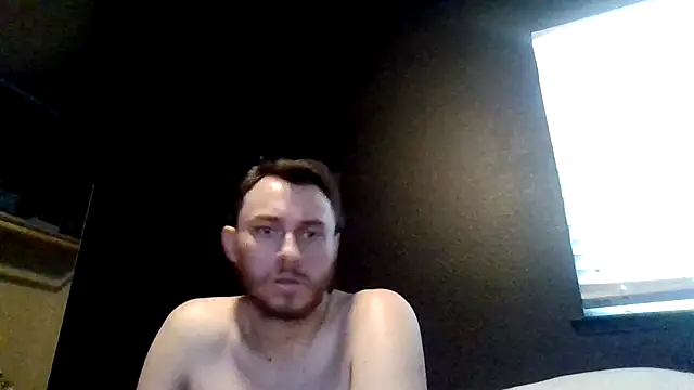 Tallhungcloudyyy live cam on StripChat