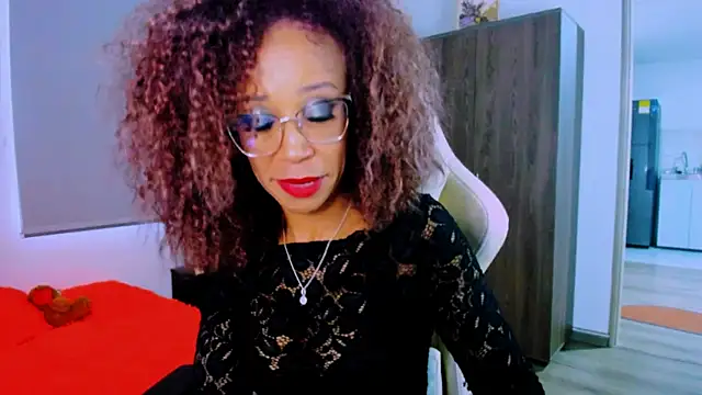 ScarlettMalbec live cam on StripChat