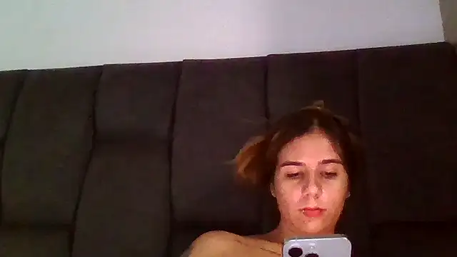 AllieYourGirl webcam