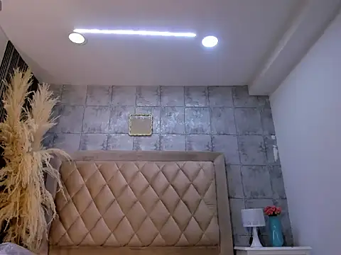AmbarFoxx_ live cam on StripChat