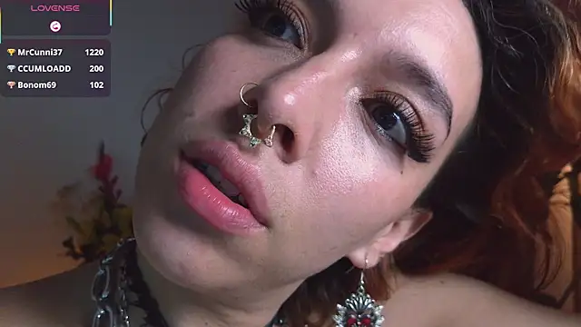 bri_von_dhara__ webcam
