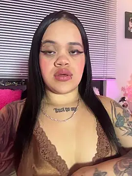 SussyRoxy_ webcam