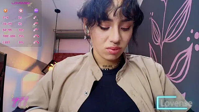 Kiara_Fox__ webcam