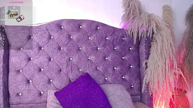 Violet_Collins1 webcam