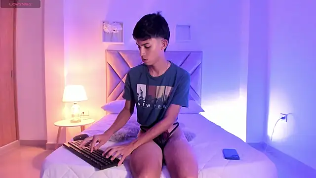 Baby_noahtt webcam