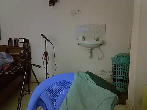 Thee_Biggest webcam