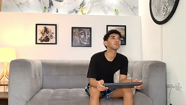 BLONDON_BOYS1 webcam