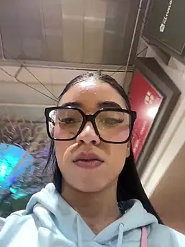 miss_alahia webcam