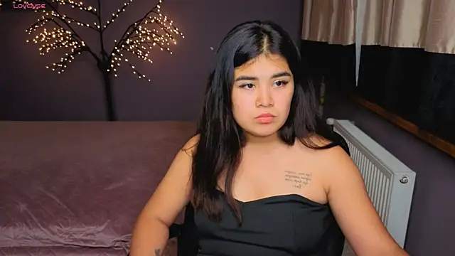 AlicaMayers live cam on StripChat