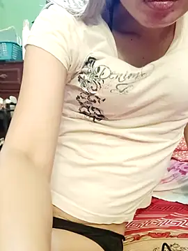 QueenSoreal webcam