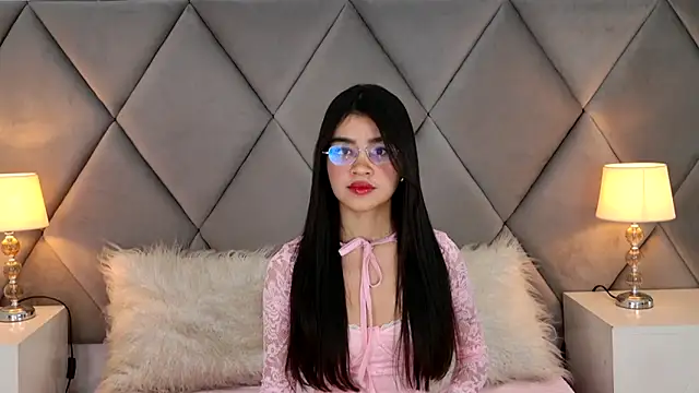 OliviaDiaz live cam on StripChat