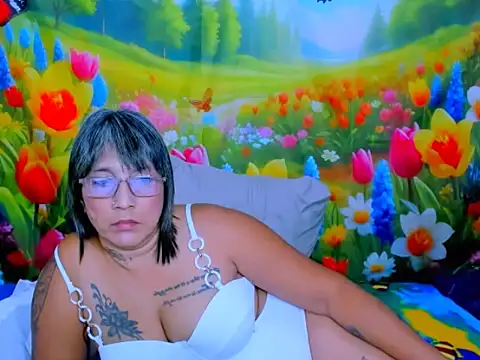 indianroxy live cam on StripChat