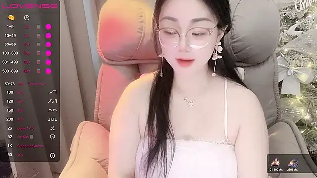 Monica-666888- webcam