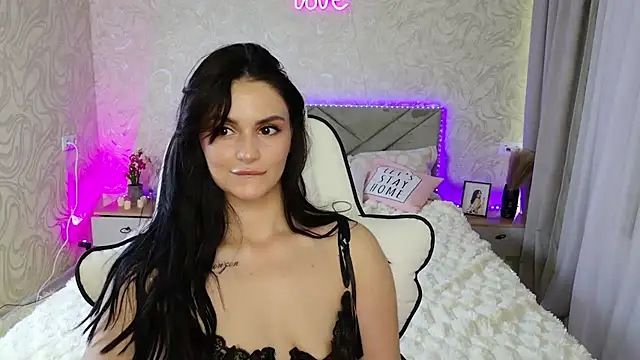 MilaaSweety live cam on StripChat