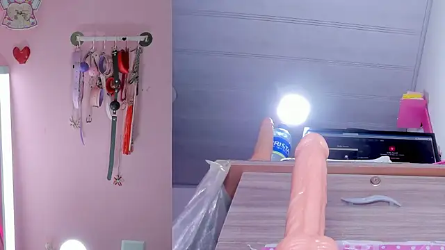 emily_foxxxii webcam
