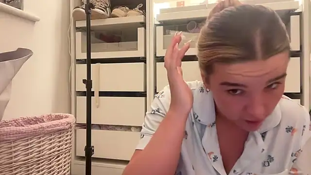 maisiesmithx live cam on StripChat