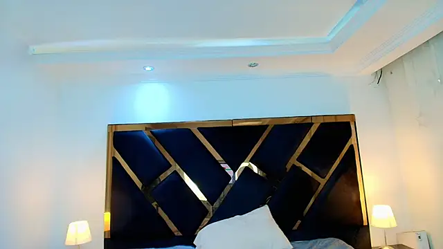 Camiila_Osorio live cam on StripChat