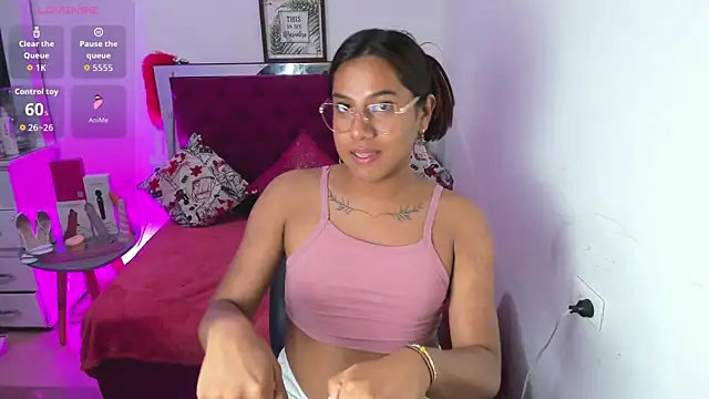 samantha__f_w - Samantha__F_W's free webcam - UK Sex Cams