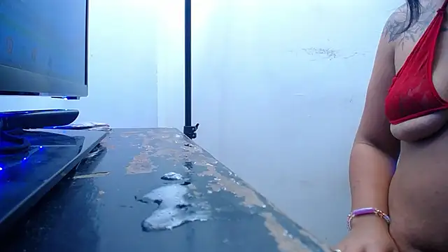 Naomy_Reiden webcam