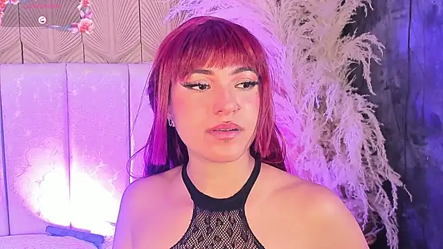 KatieRougee_ live cam on StripChat