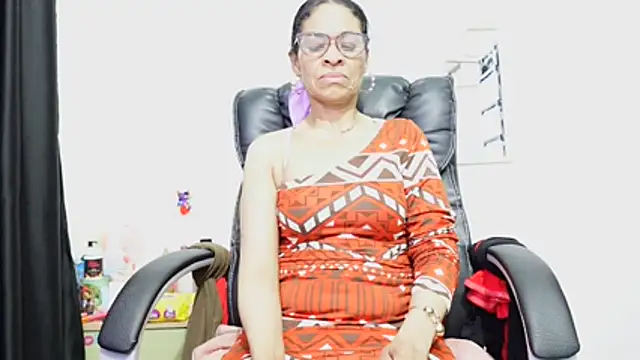 Aries_Mature webcam
