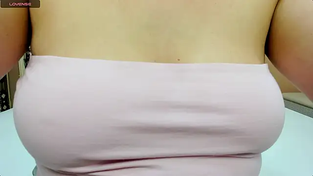 AnneRainn live cam on StripChat