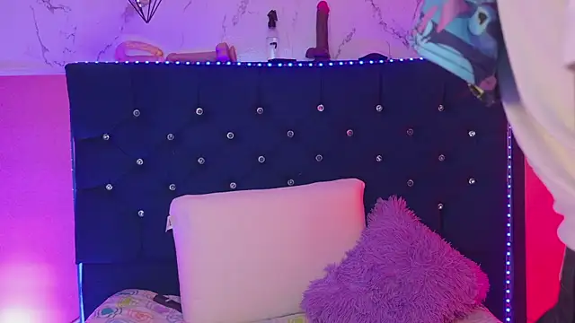 Dakotaa_Johnson webcam