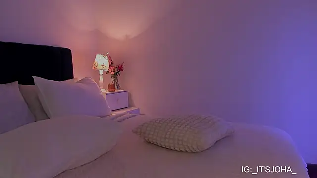 Lovinggirl_ webcam