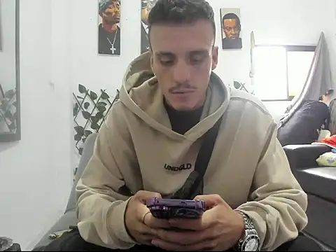 Latins_Boss webcam