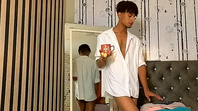 Alex_Bloom webcam